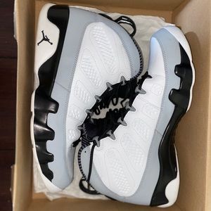 Air Jordan 9 Retro